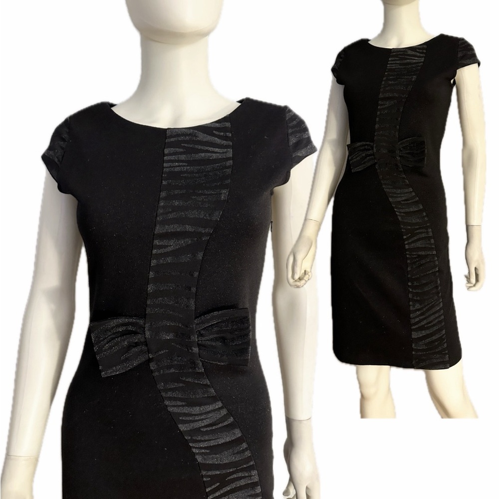 Black Cap Sleeve Sheath Dress‎ with Front Textured Bow Accent Zebra-Print Stripe